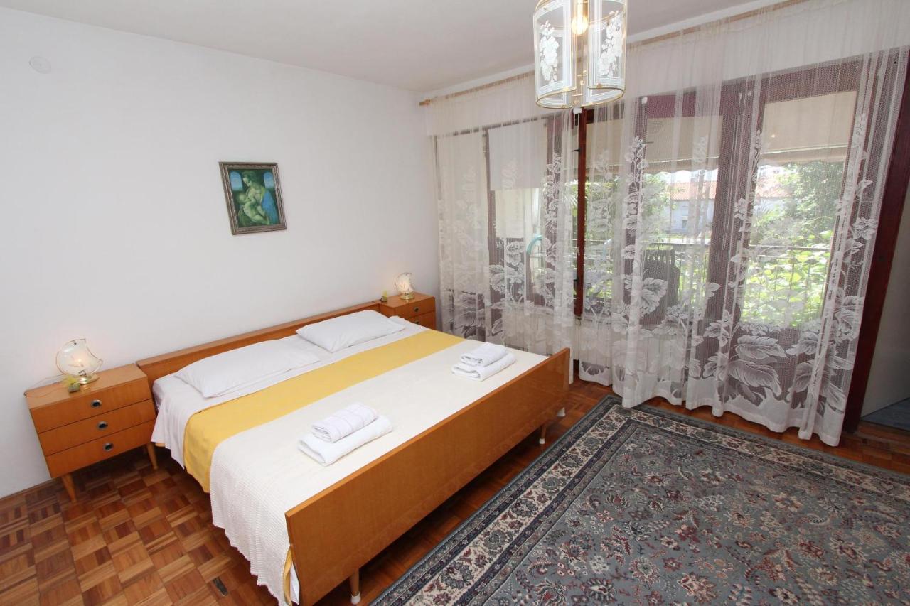 Rooms And Apartments Dino Rovinj Exterior photo