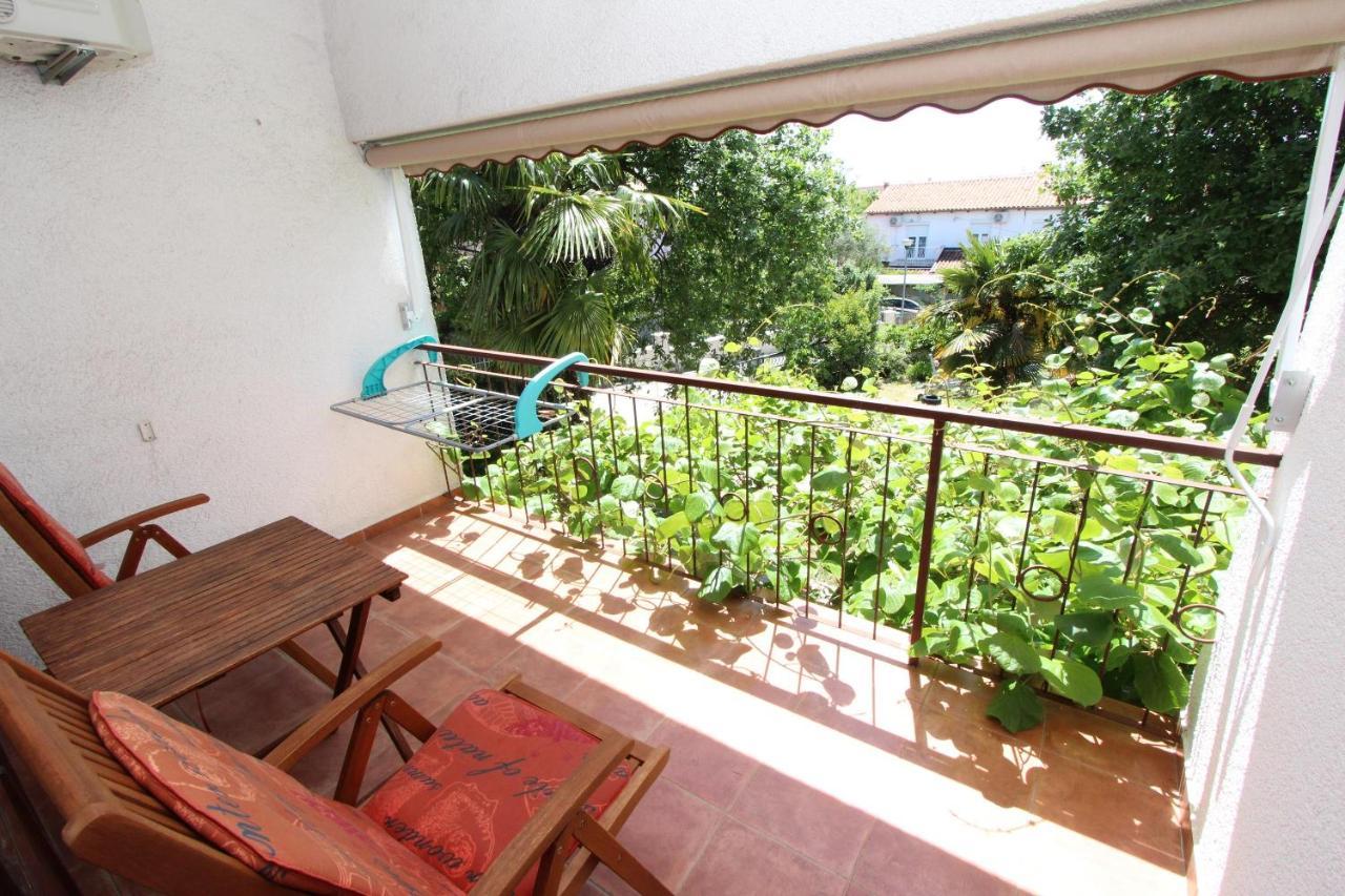 Rooms And Apartments Dino Rovinj Exterior photo