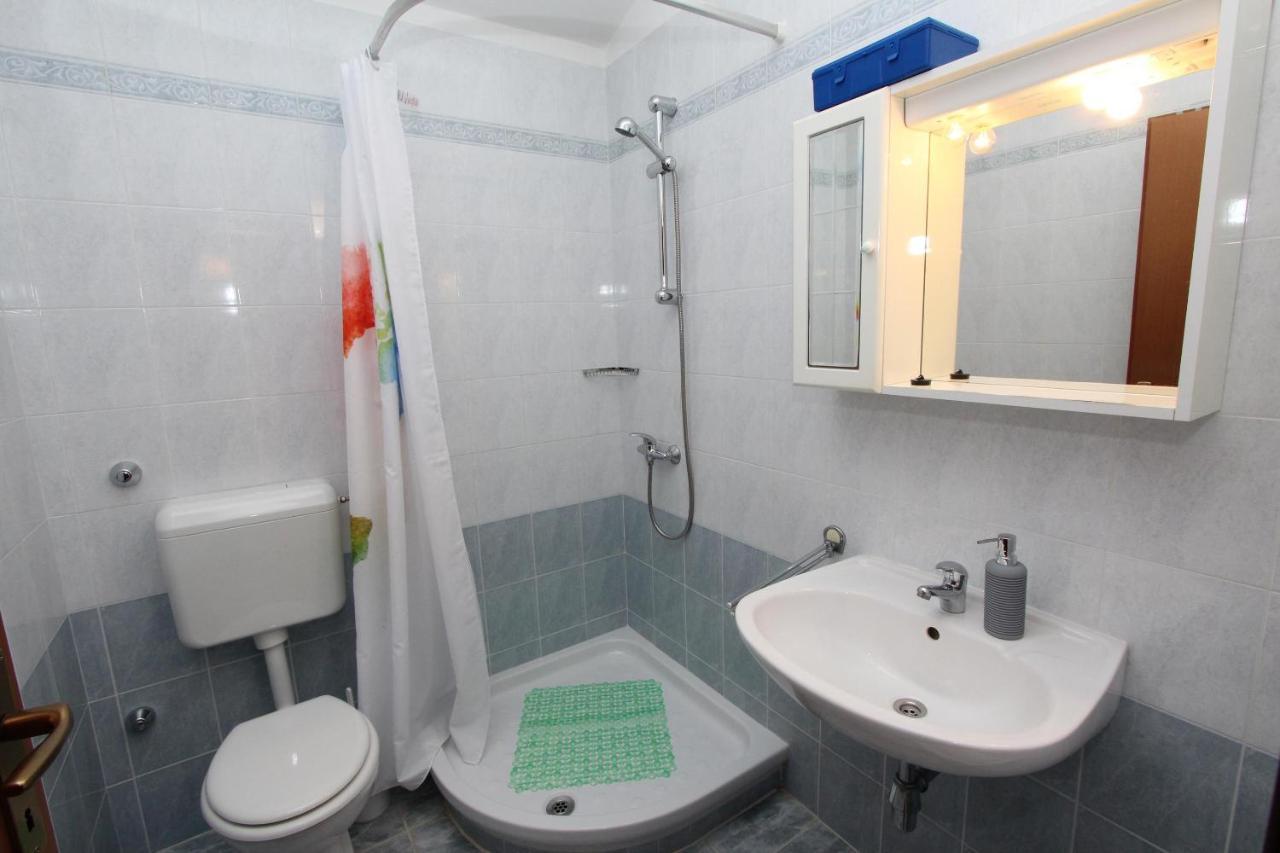 Rooms And Apartments Dino Rovinj Exterior photo