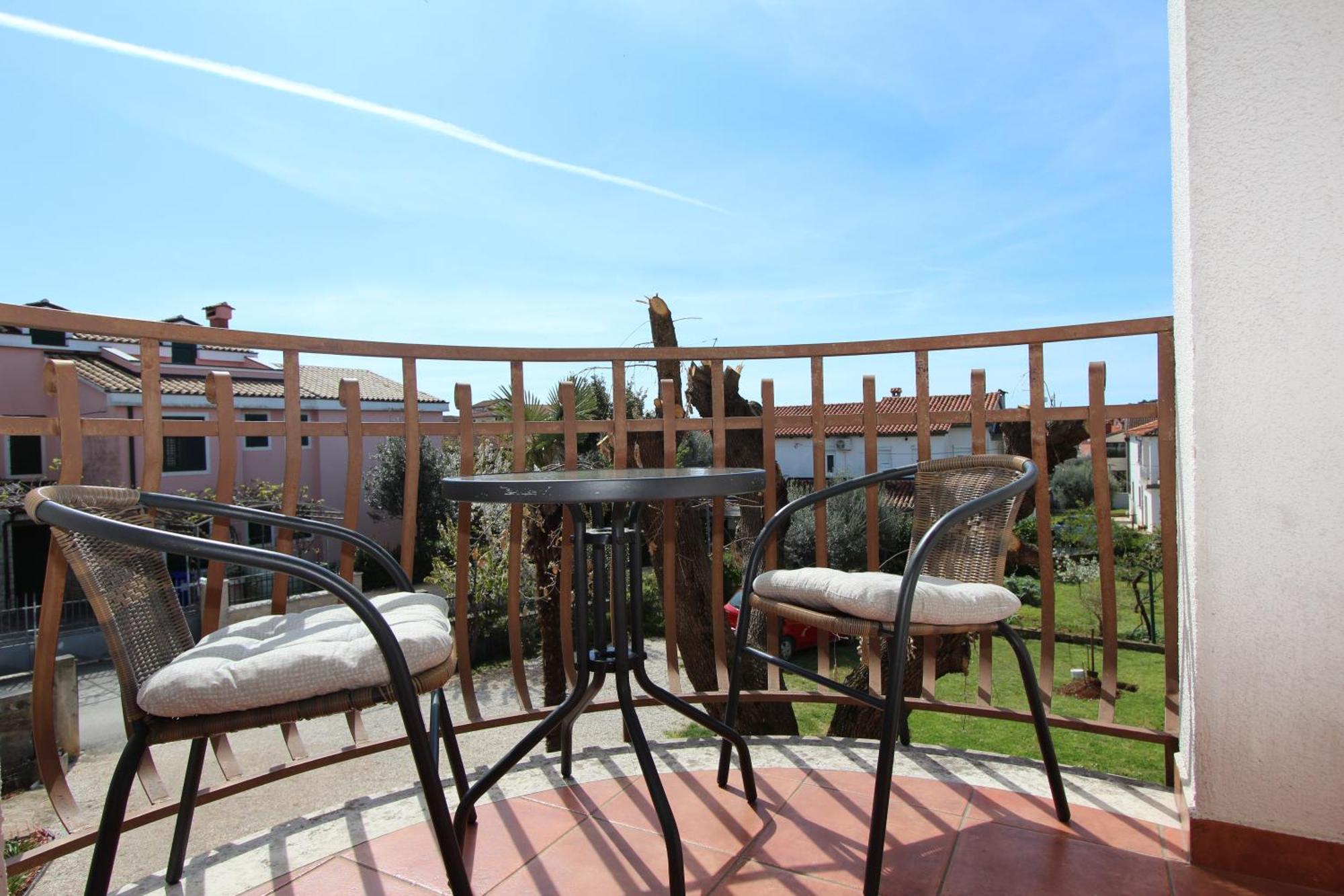 Rooms And Apartments Dino Rovinj Exterior photo